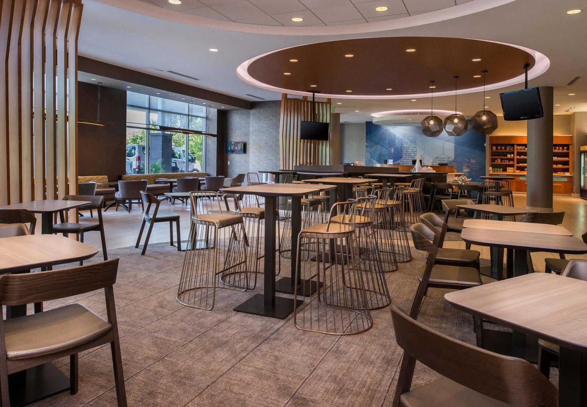 Springhill Suites Pittsburgh Southside Works Bagian luar foto